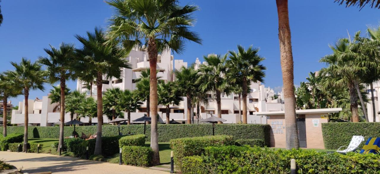 Bahia De La Plata Seafront Apartment Estepona Exterior photo